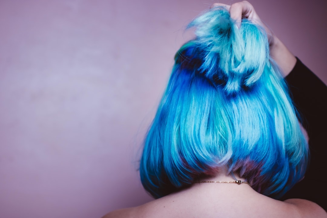 Is It Better to Dye Hair Dirty or Clean?