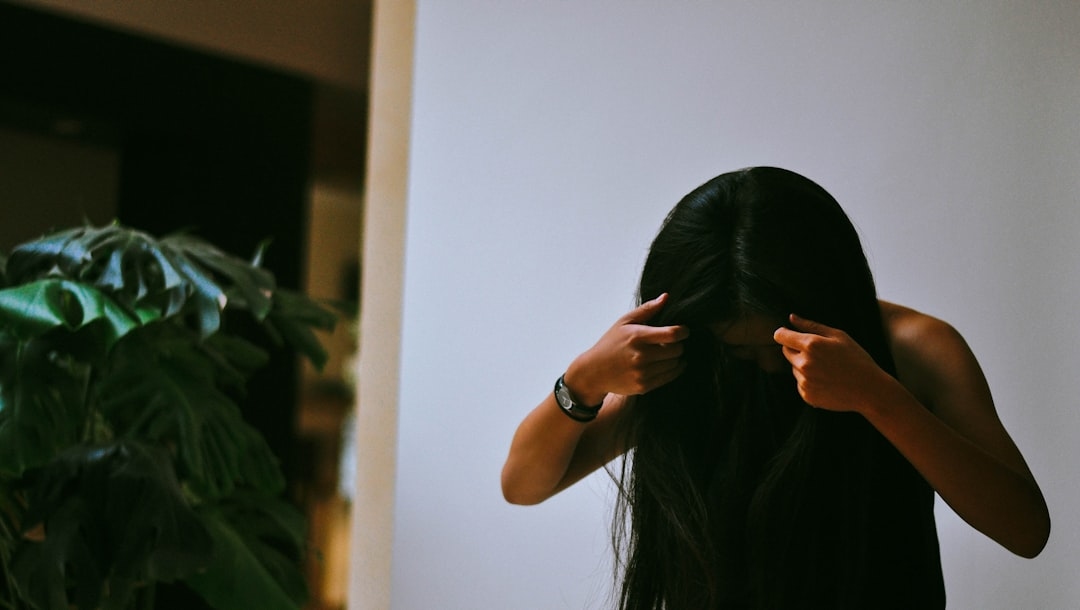 How to Lighten Hair Naturally Overnight